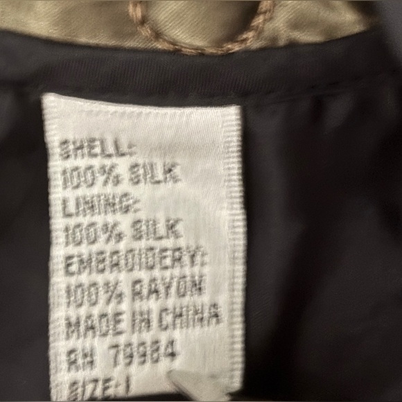 Women's 100% Silk Jacket Size M Olive Green Quilted with Gold Thread.  Lined. - Picture 8 of 10